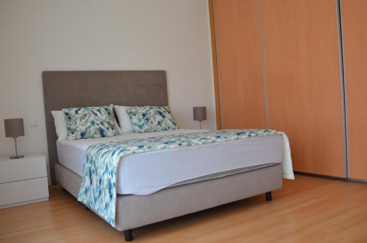 Algarve T2 Apartment With Pool And Balcony In Olhao Ngoại thất bức ảnh